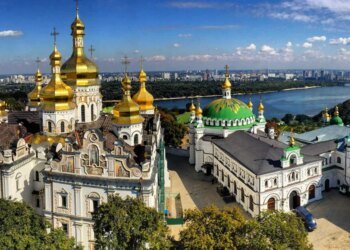 Оккупанты нанесли удар по Киево-Печерской лавре: есть повреждения. ФОТО, ВИДЕО