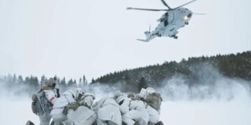 Учения НАТО в Арктике: финнов просили не громить «непобедимых» американцев и поддаваться