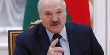 «Лопату в руки»: Лукашенко объяснил, что сделает белорусскую женщину особенно красивой