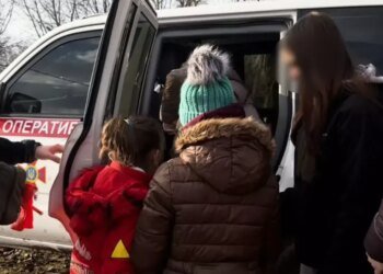 Эвакуация из Херсона и «красных зон»: волонтер рассказал, что останавливает людей даже в 2026 году