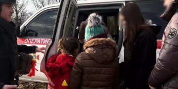 Эвакуация из Херсона и «красных зон»: волонтер рассказал, что останавливает людей даже в 2026 году