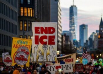 Массовые протесты против иммиграционной политики Трампа прокатились по США