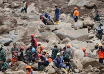 Трагедия в Индонезии: оползень унес жизни почти 50 человек