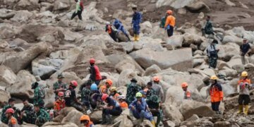 Трагедия в Индонезии: оползень унес жизни почти 50 человек