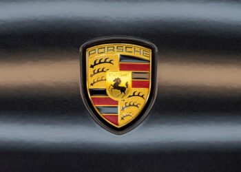 Porsche отчиталась о худшем годе со времен мирового финансового кризиса: продажи упали на 10%