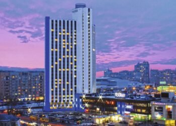 АРМА: Гостиницы «Турист» в Киеве и Львове могут стать жильем для переселенцев