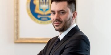 Зеленский уволил главу Нацкомиссии по ценным бумагам и фондовому рынку