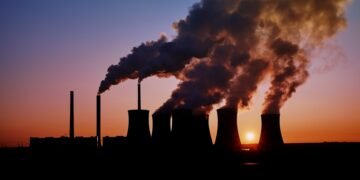 Цена на выбросы углерода в ЕС достигла максимума с августа 2023 года