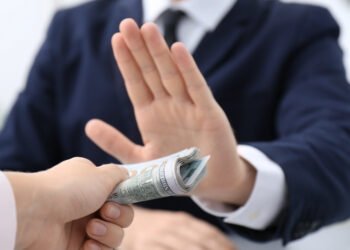 Коррупция и хищение: экономические преступления стоили РФ $4 млрд