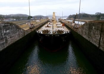 CK Hutchison потеряла контракт на управление портами Панамского канала