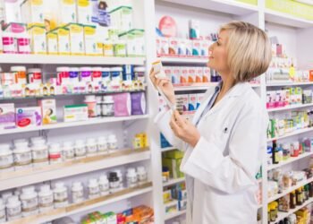 Доля украинских лекарств на аптечном рынке упала до 55% – инфографика