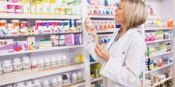 Доля украинских лекарств на аптечном рынке упала до 55% – инфографика