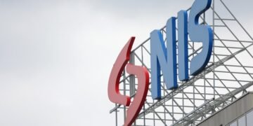 Венгерская MOL договорилась о покупке 56,15% акций сербской «дочки» Газпром нефти