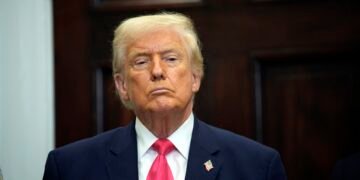 Трамп подал в суд на налоговую службу: требует $10 млрд компенсации за утечку данных деклараций