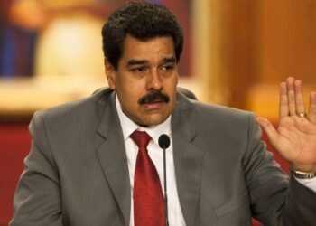 Швейцария заблокировала активы Мадуро и лиц из его окружения