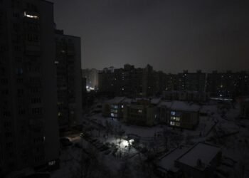 Часть правого берега Киева перешла на графики, левый берег в экстренных отключениях – ДТЭК