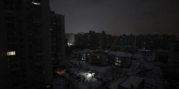 Часть правого берега Киева перешла на графики, левый берег в экстренных отключениях – ДТЭК