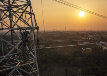 Китай прекратил покупать электроэнергию у России