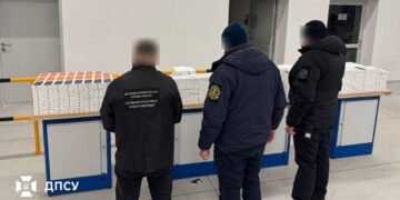 ГПСУ и таможенники разоблачили попытку контрабанды техники Apple на более 35 млн грн – фото