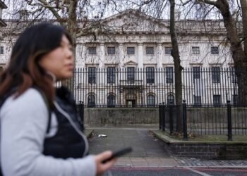 Британия разрешила Китаю построить новое посольство в Лондоне: будет крупнейшим в Европе – фото