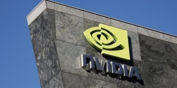 Bloomberg: Китай разрешил своим компаниям заказать одни из самых мощных чипов Nvidia для ИИ