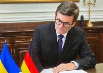 Германия передаст Украине 33 мобильные ТЭС