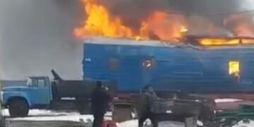 Россия более суток атакует станцию ​​Синельниково: движение поездов ограничили до Днепра – видео