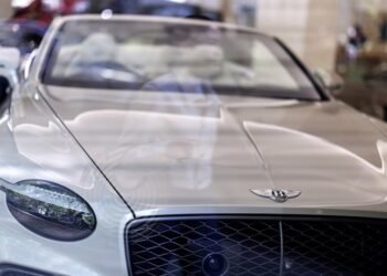 Список автомобилей, подпадающих под «налог на роскошь», возрос в 3,5 раза