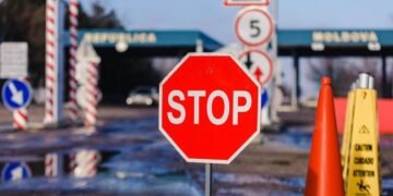 Из-за сбоя в энергосистеме остановился пропуск транспорта на границе с Молдовой – ГМС Украины