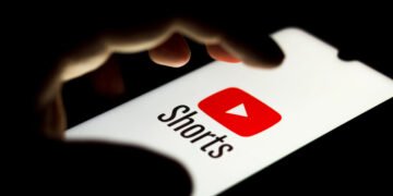 YouTube запустил в Украине новые функции родительского контроля: лимит времени на Shorts и напоминание о перерывах