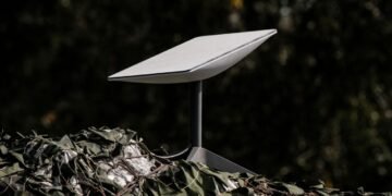 SpaceX отрезает россиян от Starlink: компания начала борьбу с атаками дронов