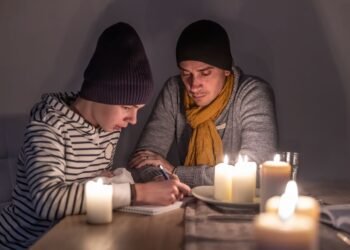 В Киеве света может не быть четыре часа подряд: графики отключений на 4 января