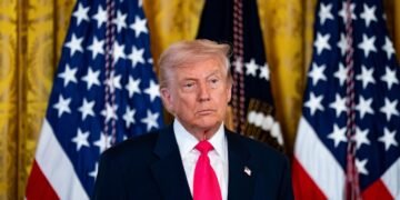 Трамп заявил, что США «абсолютно» нужна Гренландия