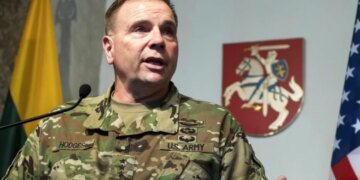 «Прекратите истерику!» — генерал Бен Ходжес жестко поставил Европу на место и настроил против Трампа