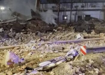 Взрыв снес СТО во Львовской области, под завалами может быть человек. ФОТО