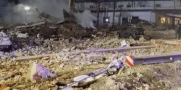 Взрыв снес СТО во Львовской области, под завалами может быть человек. ФОТО