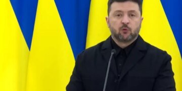 «Рабства в Украине нет», —  Зеленский рассказал, кто может ехать за границу