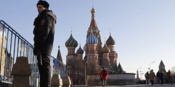 WaPo: финансисты предупредили Путина, что экономический кризис может наступить уже летом