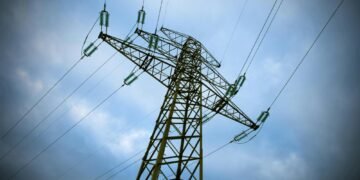 «Основа энергосети». Шмыгаль рассказал детали российской ночной атаки на энергетику