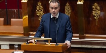 Франция наконец приняла бюджет-2026: правительство Лекорню избежало отставки