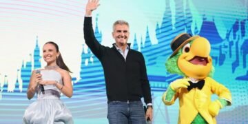 Многолетний руководитель Disney уходит с должности: компания назвала его преемника