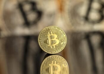 Рыночная стоимость криптовалют снизилась почти на $500 млрд менее чем за неделю