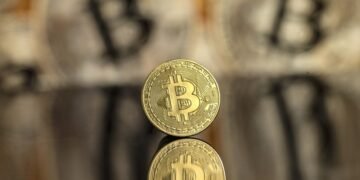 Рыночная стоимость криптовалют снизилась почти на $500 млрд менее чем за неделю