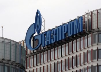 Нефтегазовые доходы РФ в январе упали вдвое по сравнению с январем 2025-го