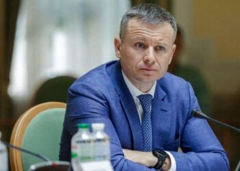 Bloomberg: Минфин переписывает законопроект об НДС для ФОП после критики Зеленского