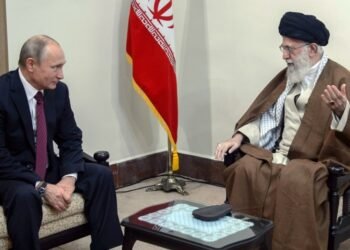 Тонны наличных поездами и кораблем. The Telegraph рассказала, как РФ поставляла миллиарды Ирану