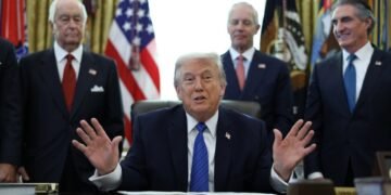 Трамп отменил дополнительную пошлину в 25% для Индии, введенную из-за покупки российской нефти