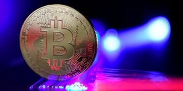 Криптобиржа в Южной Корее случайно раздала пользователям биткоинов на $44 млрд