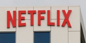 Минюст США изучит, использовала ли Netflix антиконкурентные практики в сделке с Warner Bros.