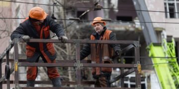 Доплаты энергетикам: стало известно, когда будут начислены первые деньги